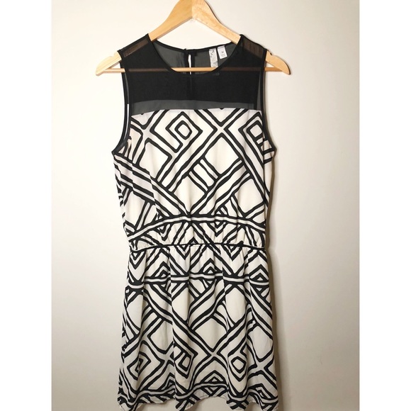 Francesca's Collections Dresses & Skirts - Francesca’s Black and White Dress